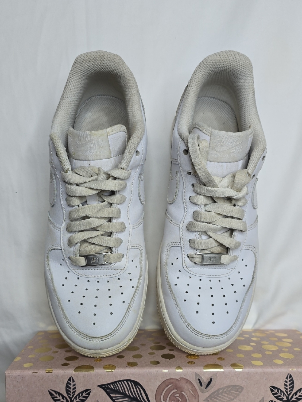 Nike Air Force 1 White Lace Up Low